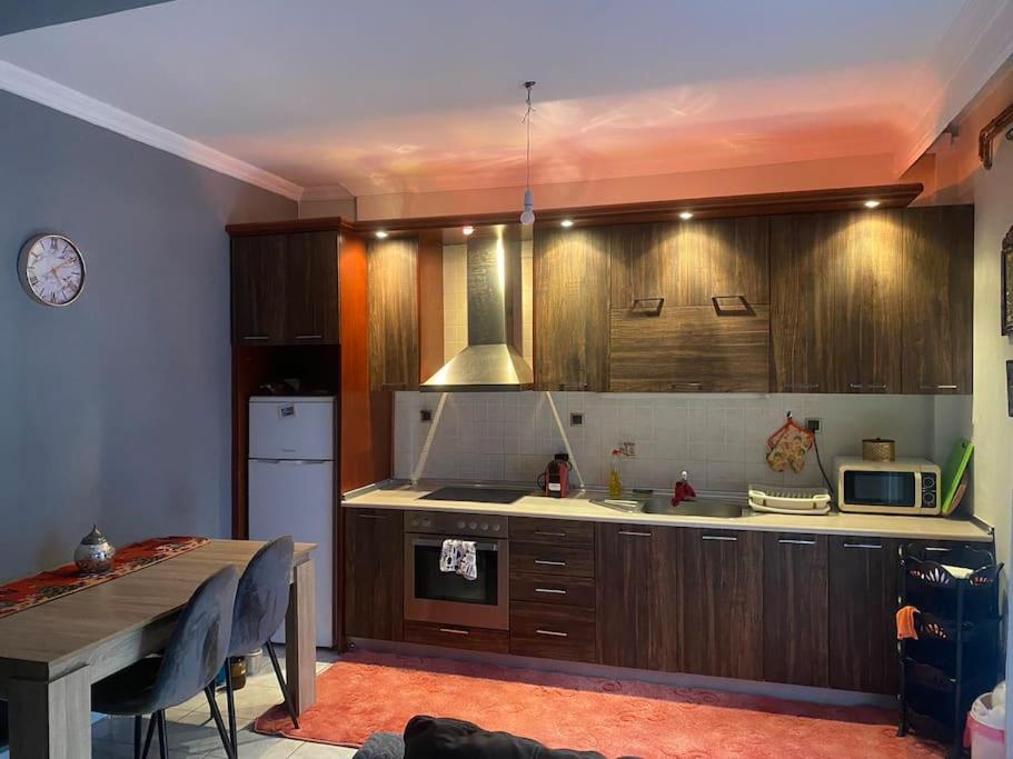 Modern Near Citycenter Apartment *